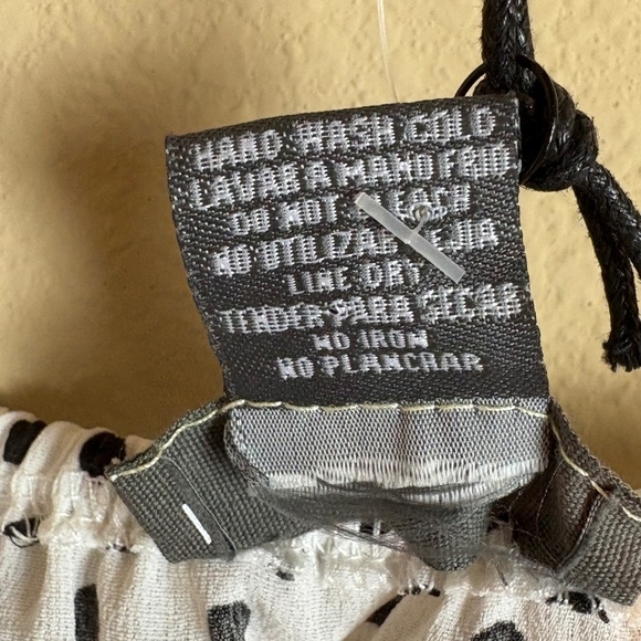 NWT Sans Souci White with Black Polka Dots Wide Neck Off Shoulder Crop Top - Picture 9 of 15